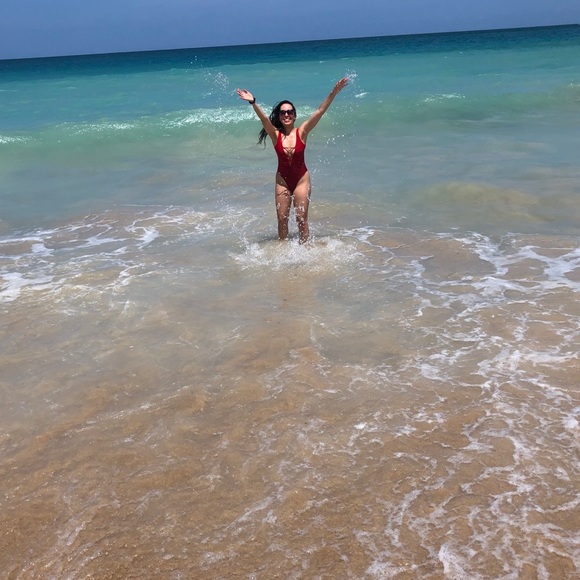 Meet Your Posher - Picture 3 of 3